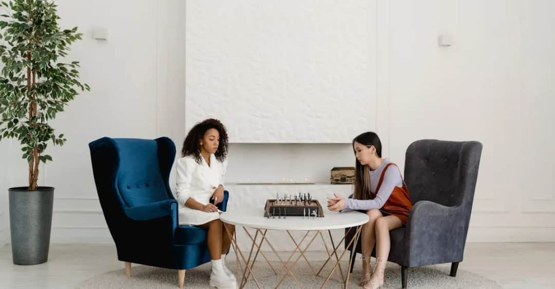 Dlaczego Karo Kan fascynuje mistrzów i amatorów? Analiza debiutu