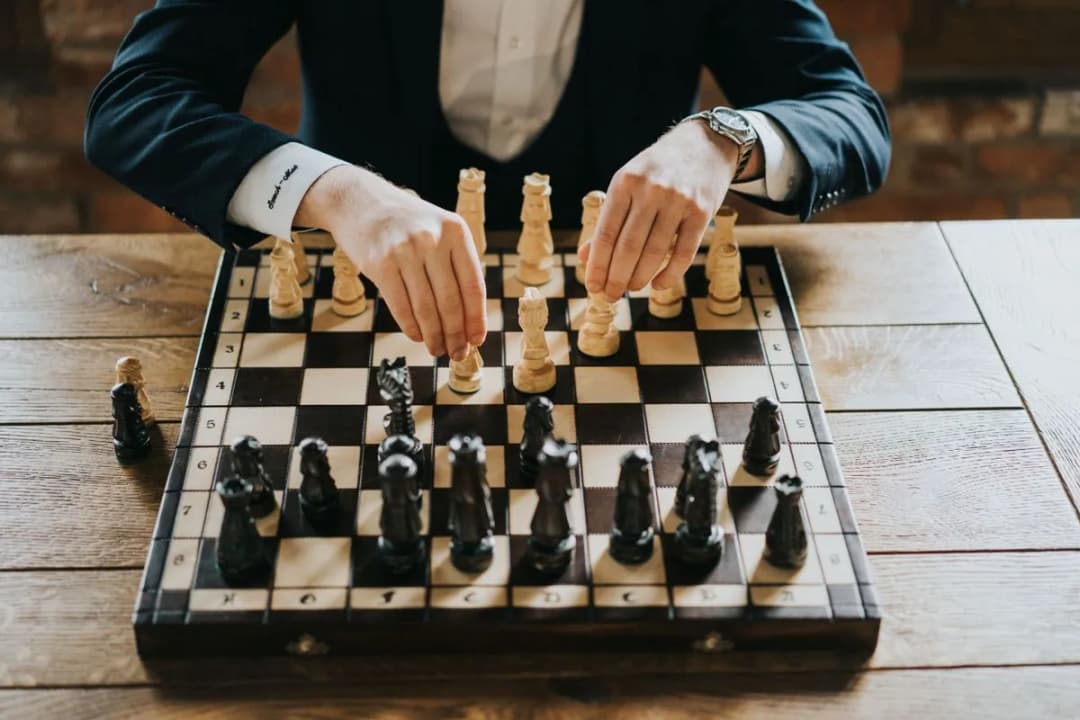 Jak grać czarnymi w szachy: Skuteczne strategie i otwarcia dla czarnych